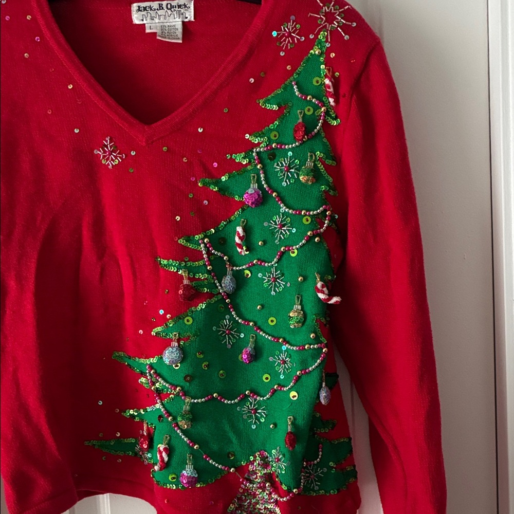 Festive Red V-Neck Sweater with Christmas Tree Design - Picture 3 of 4